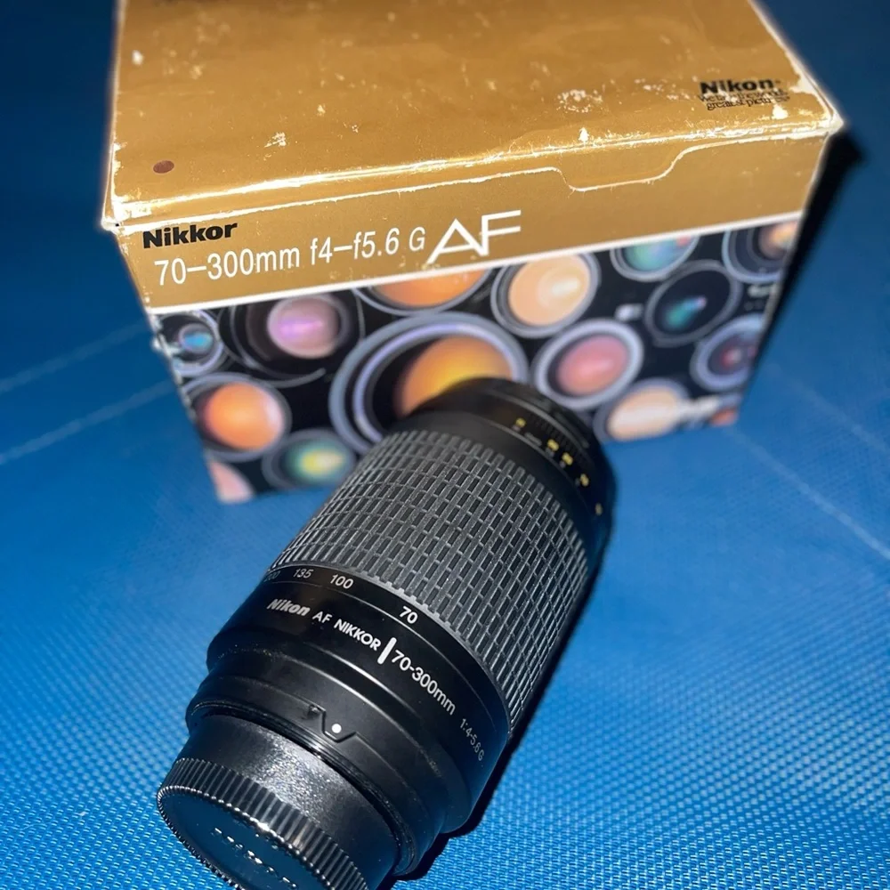 Nikon Lens 70-300mm f4-f5.6. Af